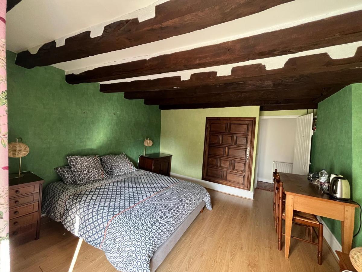 2 chambres dans maison de campagne avec piscine intérieure Lagery Exterior foto