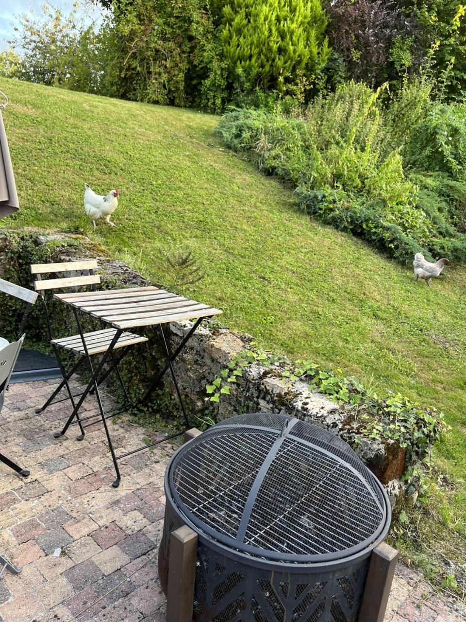 2 chambres dans maison de campagne avec piscine intérieure Lagery Exterior foto