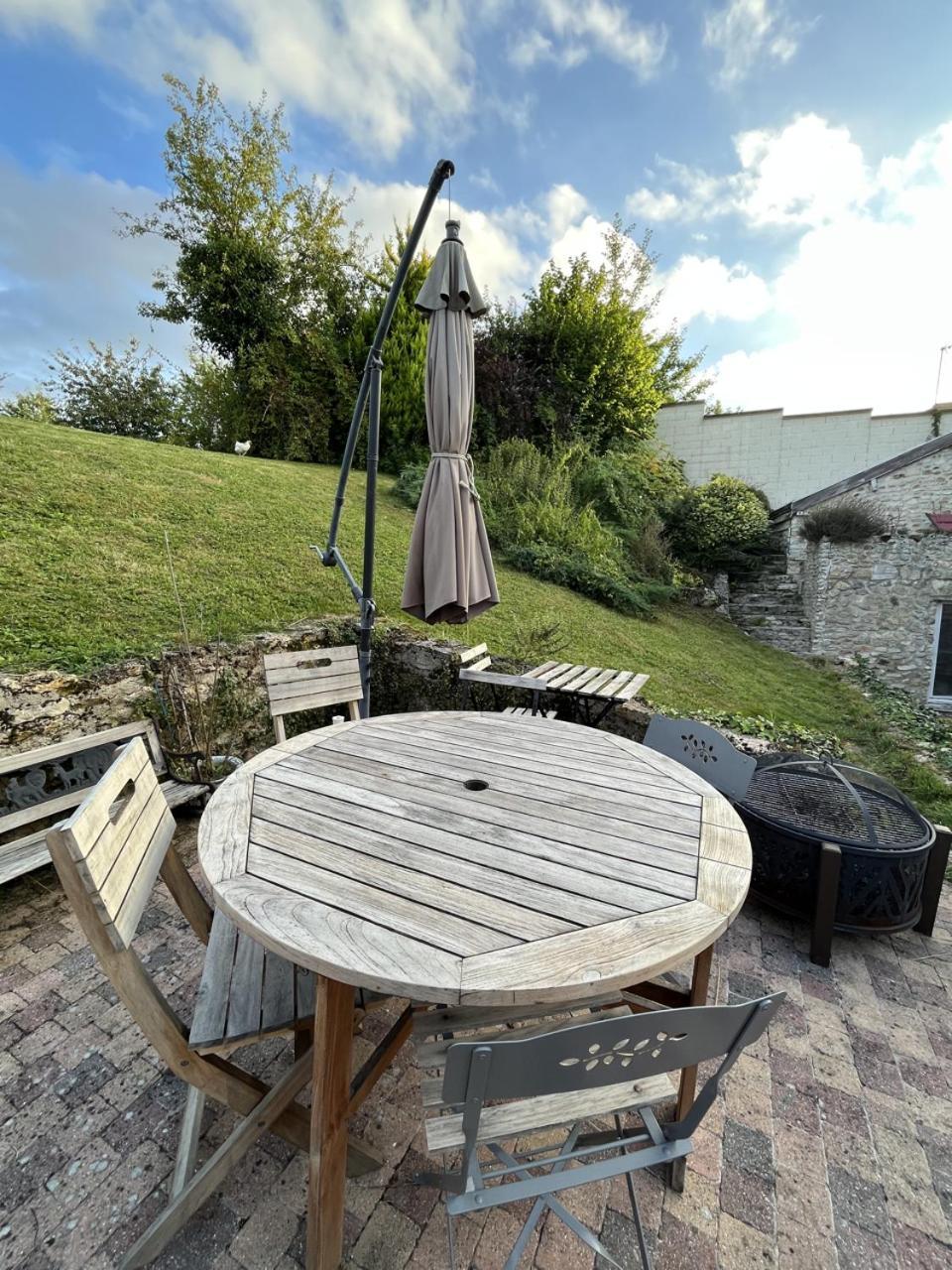 2 chambres dans maison de campagne avec piscine intérieure Lagery Exterior foto
